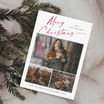 Frohe Weihnachten Red Script 3 Foto Collage<br><div class="desc">Frohe Weihnachts Rote Schrift 3 Foto Collage mit eleganter handgeschriebener Typografie und 3 Fotos auf der Vorderseite. Die Rückseite hat ein Single-Foto. Klicken Sie auf die Schaltfläche Bearbeiten,  um dieses Design anzupassen.</div>