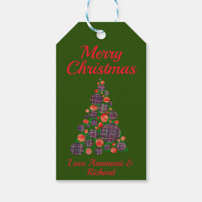 Frohe Weihnachten Roter Baum mit Namensschildern Geschenkanhänger (Vorderseite)