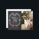 Frohe Weihnachten Rustikales Chalkboard Mistletoes<br><div class="desc">"Wir wünschen Ihnen ein frohes Weihnachtsfest" farbenfrohe Gruß Typografie in einem geschliffenen traditionellen Vintagen Rahmen,  rustikale Weihnachtskhalkboard mit Mistletoes Foto Holiday Postcard.

Mit Fett*fa*tin entworfen. Einfach mit eigenen Texten,  Fotos oder Bildern anpassen. Für individuelle Anfragen wenden Sie sich bitte direkt an fat*fa*tin. Es gelten benutzerdefinierte Gebühren.

www.zazzle.com/fat_fa_tinwww.zazzle.com/color_therapywww.zazzle.com/fatfatin_blue_knotwww.zazzle.com/fatfatin_red_knotwww.zazzle.com/fatfatin_mini_mewww.zazzle.com/fatfatin_boxwww.zazzle.com/fatfatin_designwww.zazzle.com/fatfatin_ink</div>
