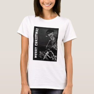 Frohe Weihnachten. Skelett mit Weihnachtsmannmütze T-Shirt