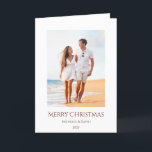 Frohe Weihnachten Tropical Beach Vacation Foto<br><div class="desc">Die Urlaubskarte des Tropical Beach mit einem Thema für die Küste und roter Typografie. Mit der anpassbaren Rot-Schrift können Sie Ihren eigenen Text hinzufügen. Sie ändern auch das Foto mit Ihren eigenen,  um etwas Besonderes zu machen. Ideal,  um Liebenden ein frohes Weihnachtsfest von Ihrem Urlaubsziel aus zu wünschen.</div>