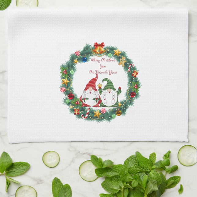 Frohe Weihnachten von "Unser Gnome" zu "Dein" auf  Geschirrtuch (Gefaltet)