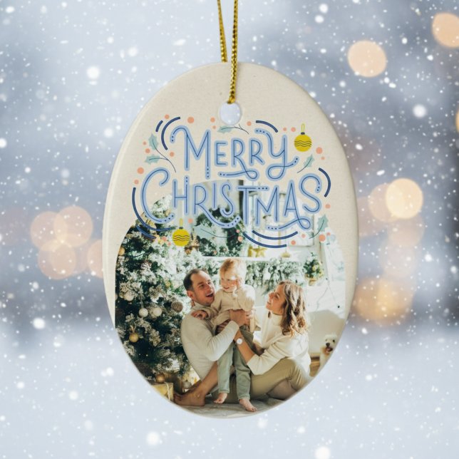 Frohe Weihnachts Blue Typografy Arched Foto Keramik Ornament (Send cheer with this bold and playful holiday ornament!)