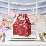 Frohe Weihnachts Feierliche Blätter Roter Vintager Geschenkschachtel<br><div class="desc">"Frohe Weihnachten" gefeierter Foliage Rahmen, dekorative Schnörkel, Vintag klassische Rot und Weiß, elegant und klassisch Art Deco Feiertag Party Gefallen Box. Der Hintergrund kann in eine beliebige Farbe geändert werden. Entworfen / Original-Kunstwerk von fat*fa*tin. Einfach mit eigener Textnachricht, Name, Foto oder Bild personalisieren. Weitere Schriftart-Stile, Foto-Filter und Editing-Features sind auf...</div>