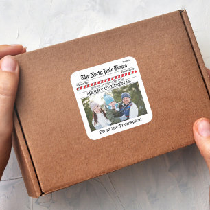 Frohe Weihnachts-Foto Whimsical Newspaper Print Quadratischer Aufkleber
