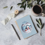 Frohe Weihnachts Grußkarte Spaß Snowman Snowball Feiertagskarte<br><div class="desc">Eine saubere, moderne, lustige und klassische Weihnachtsgrüßkarte für Eltern, Großeltern, Familie oder Freunde. Schneemänner und Schneemünder in einem klaren und glänzenden Schneeball, mit Grüßen auf der Rückseite. Es ist möglich, das, was auf der Rückseite der Karte steht, vollständig zu löschen und es in Ihrer eigenen Handschrift zu schreiben. Sie wünschen...</div>
