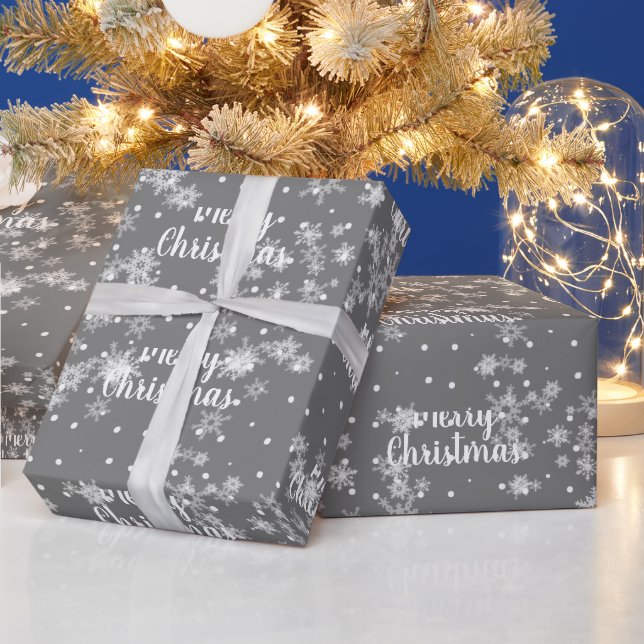 Frohe Weihnachts-Text in Schneeflocken Wrapping Pa Geschenkpapier (Feiertage)