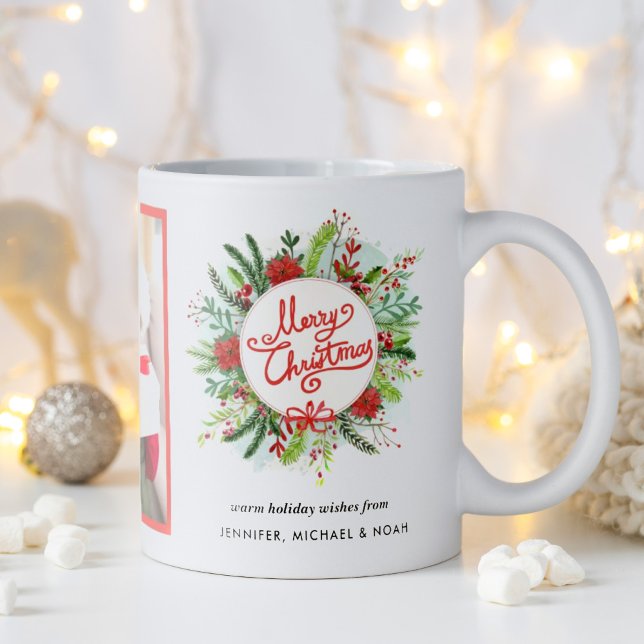 Frohe Weihnachts Wasserfarbe Poinsettia Wreath Fot Kaffeetasse (Merry Christmas tradition with a watercolor wreath. Personalize with photo and names. )