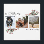 Frohe Weihnachts Winter Foto Holiday Card Magnet<br><div class="desc">Suchen Sie eine einzigartige Urlaubskarte, die sich wirklich auszeichnet? Karo unsere frohe Weihnachten warme Winter Red Winter Botanical Foto Magnet Ferienkarte! Diese wunderschöne Karte zeigt drei Ihrer Lieblings-Fotos, umgeben von festlichen roten und grünen Wintermotiven. Die moderne Kalligraphie rundet das Aussehen ab und macht diese eine Urlaubskarte, die Sie bestimmt beeindrucken...</div>