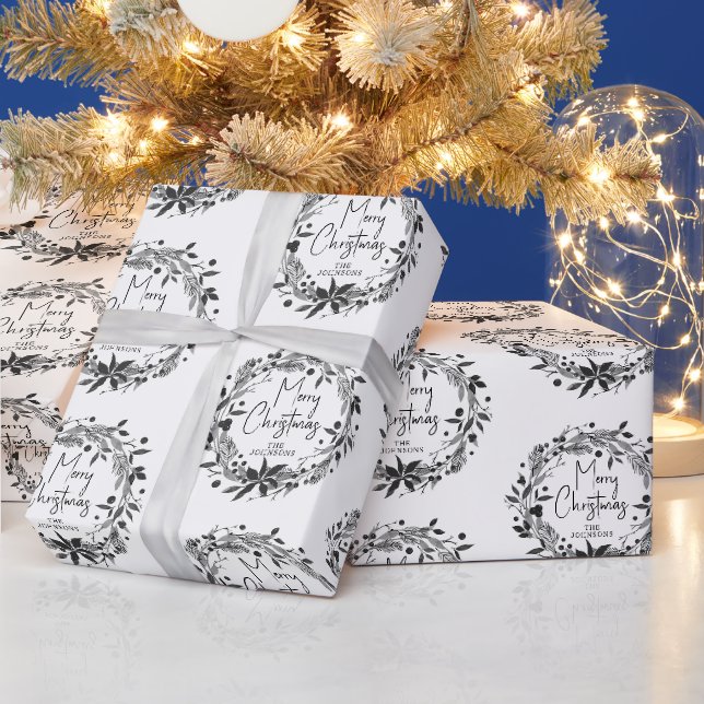 Frohe Weihnachts-Wraath-Skript Custom Familienname Geschenkpapier (Feiertage)