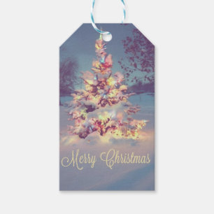 Frohe Weihnachtsbaum mit Schnee bedeckt Geschenkanhänger