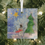 Frohe Weihnachtsbaum und frostige Snowman Wasserfa Ornament Aus Glas<br><div class="desc">Square Shaped Glas Weihnachtsbaumdekoration Hängende Ornament gedruckt mit Merry Christmas Tree und Frosty Snowman Watercolor Malerei Original-Kunstwerk-Design und ausgewählten Produkte Sammlung von TheFabricSeal Print on Demand Shop unter Zazzle.com #ZazzleMade https://www.zazzle.com/store/thefabricseal TheFabricSeal ©️ Original. Dieses fröhlich lustige Design-Bild druckt ist ein handgemaltes Aquarellbild ist eine whimsical Wintersaison Landschaft mit einem niedlichen...</div>