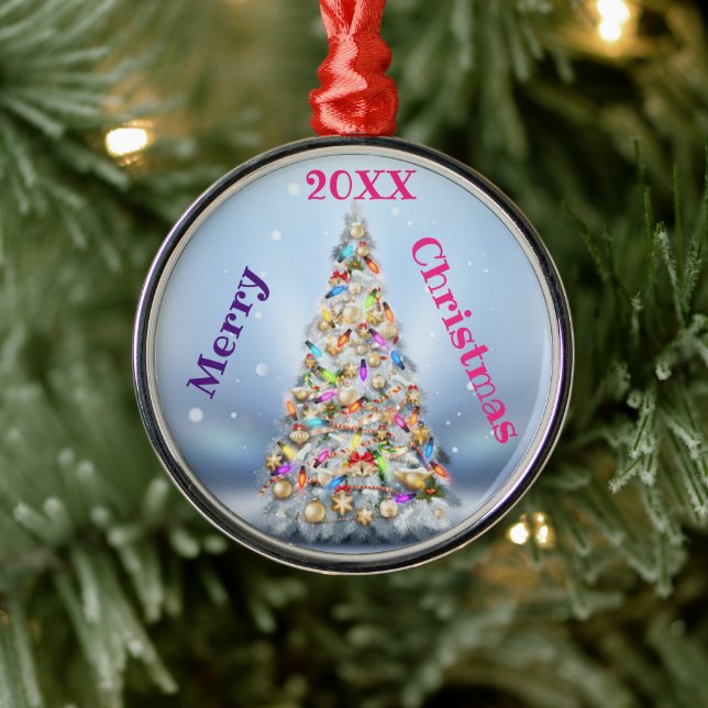 Frohe Weihnachtsfamilie und erste Ornament Aus Metall (Baum)