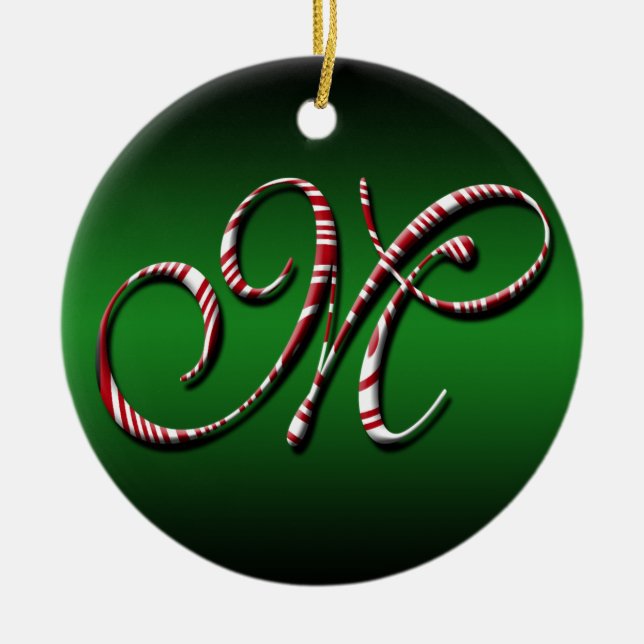 Frohe Weihnachtsfarben Grün Red White Letter M Keramik Ornament (Vorne)