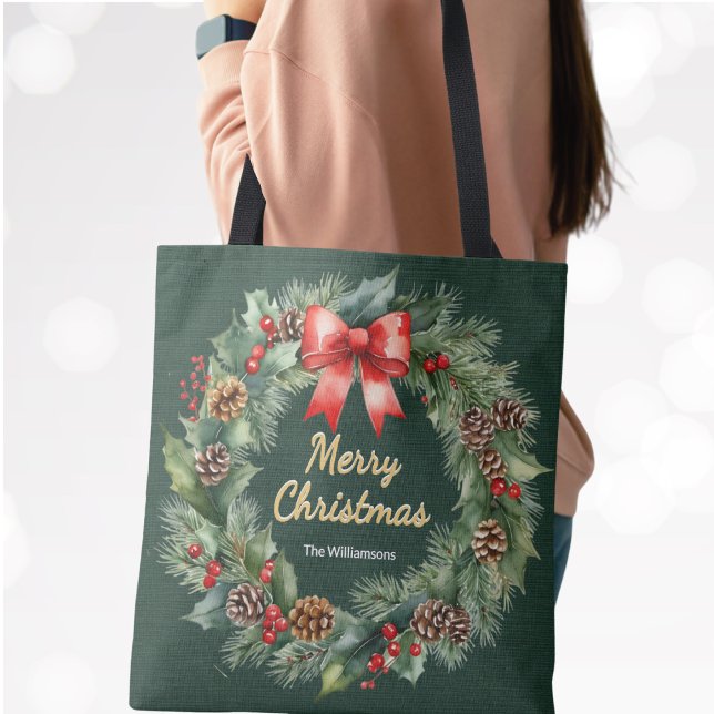 Frohe Weihnachtsfeier mit Red Bow Personalisiert Tasche (A festive green tote bag with faux gold "Merry Christmas" greeting, wreath surround and custom name)