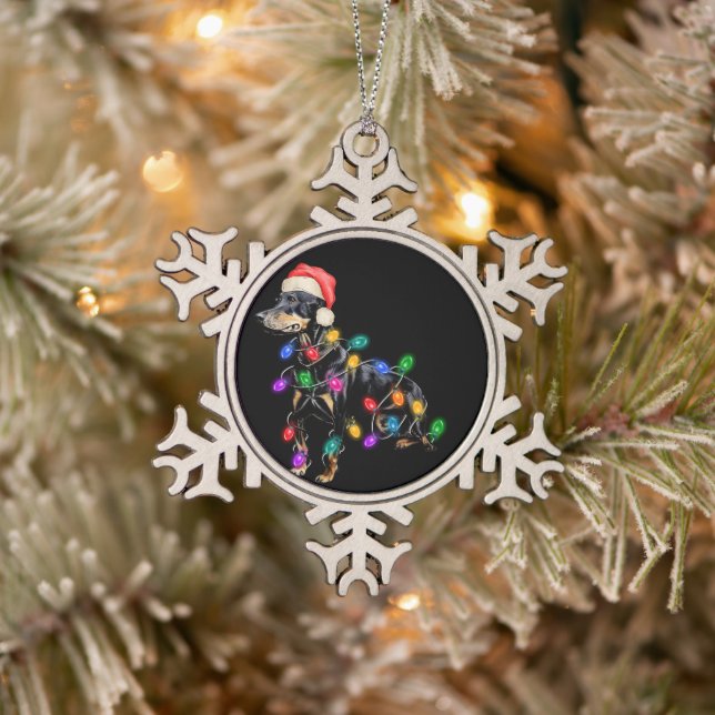 Frohe Weihnachtshunde in Lights geknallt Schneeflocken Zinn-Ornament (Baum)