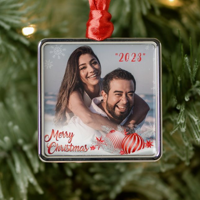 Frohe Weihnachtsschneeflocke Personalisiert Red Ornament Aus Metall (Baum)