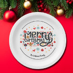 Frohe Weihnachtstypografie Pappteller<br><div class="desc">Frohe Weihnachten in einem lustigen Schriftart ist umgeben von niedlichen Urlaubsprodukten auf diesen skurrilen Tellern. PASSENDE Artikel in unserer Sammlung.</div>