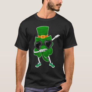 Frohen St. Patrick's Day Dabbing Shamrock Hut Hip  T-Shirt