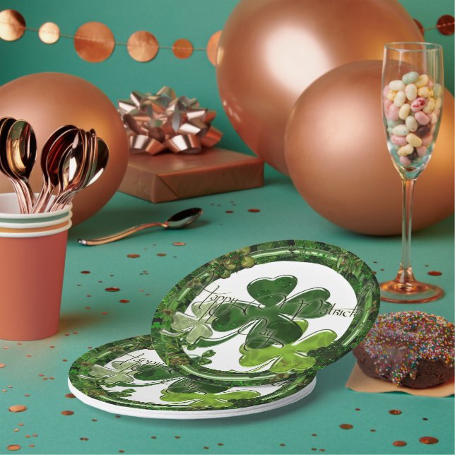 Frohen St. Patrick's Day Pappteller (Multi)