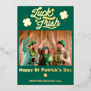 Frohen St. Patrick's Day Shamrocks Familienfoto Folien Feiertagskarte