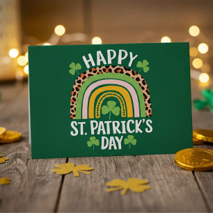 Frohen St. Patricks Tag Regenbogen mit Kleeblätter Postkarte