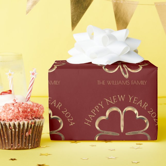 Frohes neues Jahr 2024 oder Ihr Text Vierblättrige Geschenkpapier (Geburtstagsparty)