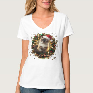 Frohes neues Jahr 2026 – Fluffige siamesische Katz T-Shirt