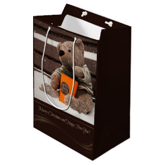 Frohes neues Jahr. Teddybär. Mittlere Geschenktüte