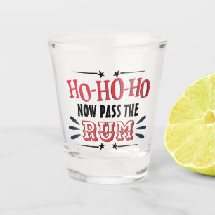 Frohes Weihnachtsgetränk, wer den Rum passiert Schnapsglas