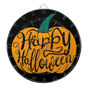 Fröhliche Halloween-Schrift auf geschnitztem Kürbi Dartscheibe