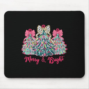 Fröhliche und helle Weihnachtsbäume mit rosa Bows Mousepad