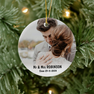 Fröhliche und verheiratete erste Weihnachtsfeierta Keramik Ornament
