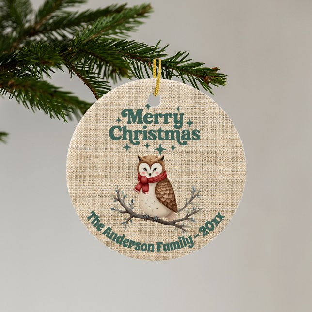 Fröhliche Weihnachtsbeige niedliche Eule grün Keramik Ornament (Von Creator hochgeladen)