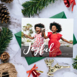 fröhliche Weihnachtskarte Postkarte<br><div class="desc">moderne,  fröhliche Schrift mit einem Familienurlaubsbild und weißem Text</div>