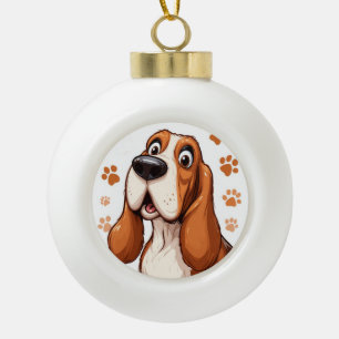 Fröhlicher Basset-Hund mit orangen Pfotenabdrücken Keramik Kugel-Ornament