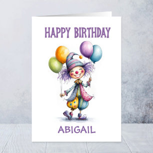 Fröhlicher Clown hält Luftballons zum Geburtstag Karte