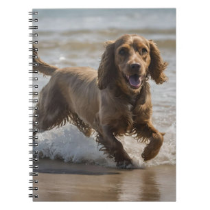Fröhlicher Cocker Spaniel Strand Spaß Tag, Notizblock