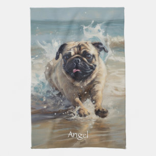 Fröhlicher Pug am Strand individuell anpassbar Geschirrtuch