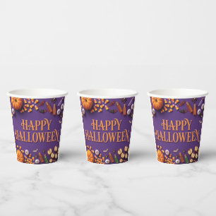 Fröhliches Halloween-Flat-Lay-Gruß auf Lila Pappbecher