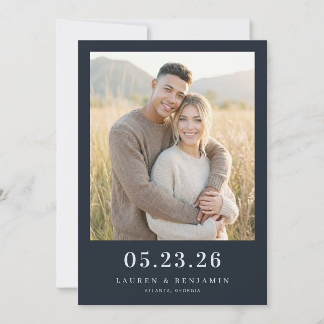 Fröhliches Navy Minimalist Foto Save The Date (Vorderseite)