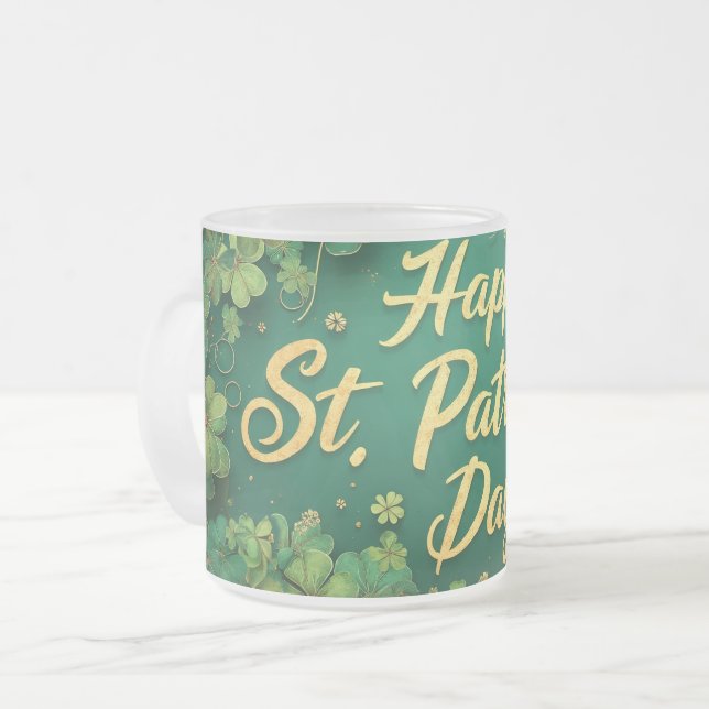 Fröhliches St. Patrick’s Day Kleeblatt-Design Mattglastasse (Vorderseite Links)