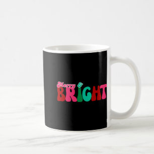 Fröhliches und helles maximalistisches Weihnachten Kaffeetasse