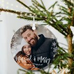 fröhliches Weihnachtsfest - Schneeflocken Foto Ornament Aus Metall<br><div class="desc">elegante,  fröhliche Weihnachtsschneeflocken Paare Foto Metal Ornament zweiseitig,  auf der Rückseite Foto mit Schneeflocken Deko Foto von freepik.com</div>