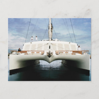 Front on Catamaran Postkarte