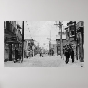 Front Street in Nome, Alaska mit Schnee bedeckt Poster