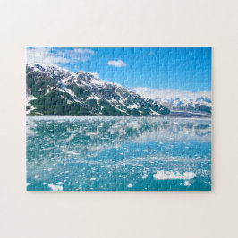 Frosblaue Seenlandschaft
