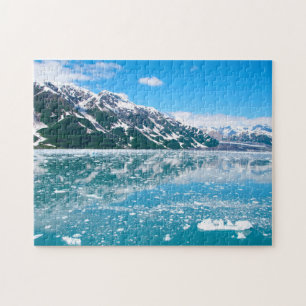 Frosblaue Seenlandschaft