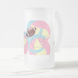 Frostierter Bierkrug: Fußball in Bewegung. Mattglas Bierglas