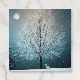 Frostiger Baum im Abend Geschenkanhänger